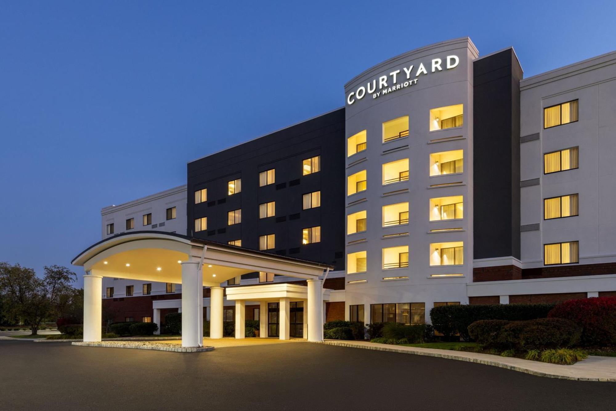 Courtyard Ewing Hopewell Hotel Exterior photo